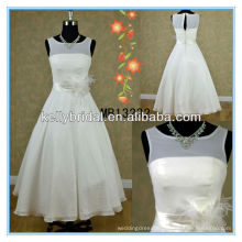 Chiffon wedding dress with 3/4 ( straight neckline )